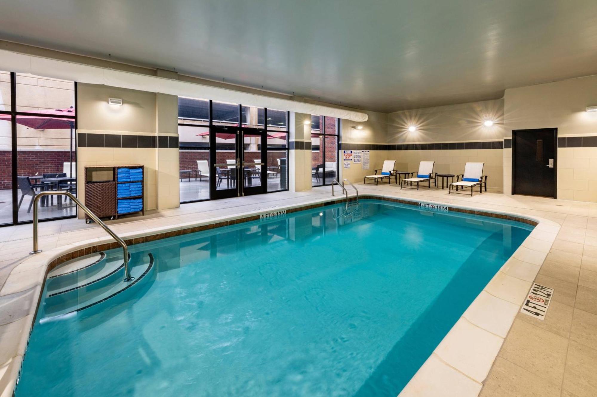 Courtyard Winston-Salem Downtown Ξενοδοχείο Εξωτερικό φωτογραφία