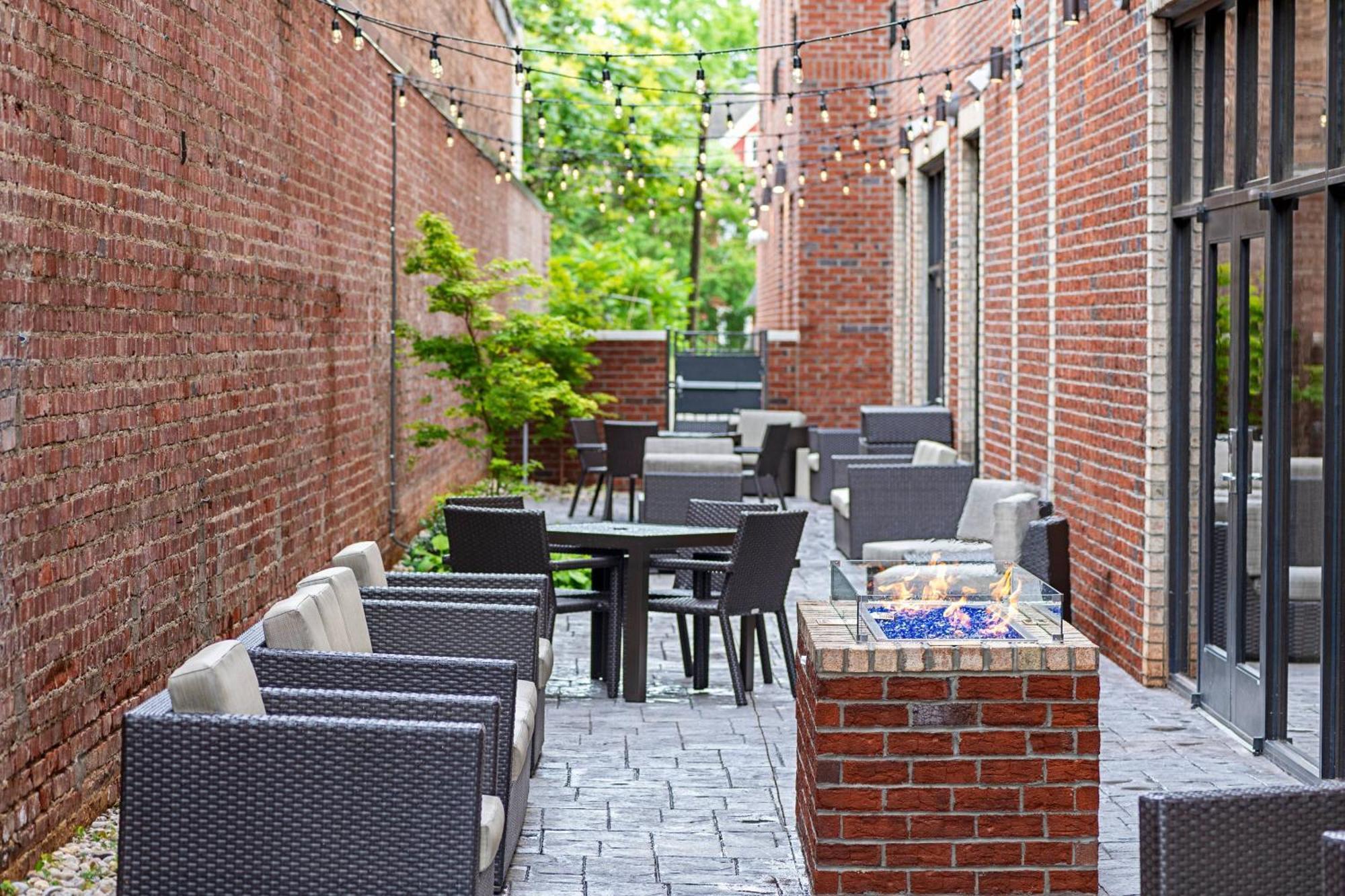 Courtyard Winston-Salem Downtown Ξενοδοχείο Εξωτερικό φωτογραφία