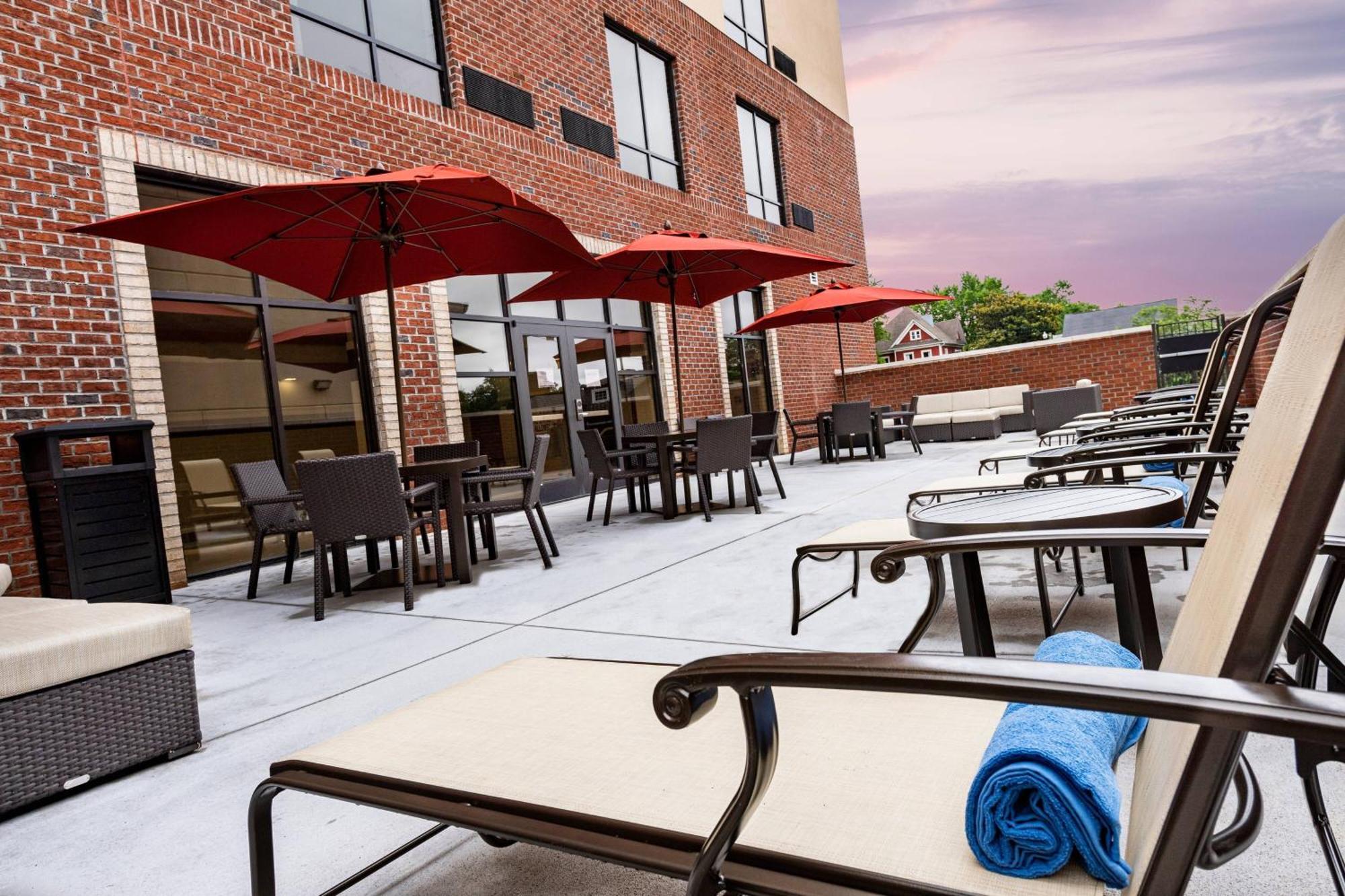 Courtyard Winston-Salem Downtown Ξενοδοχείο Εξωτερικό φωτογραφία