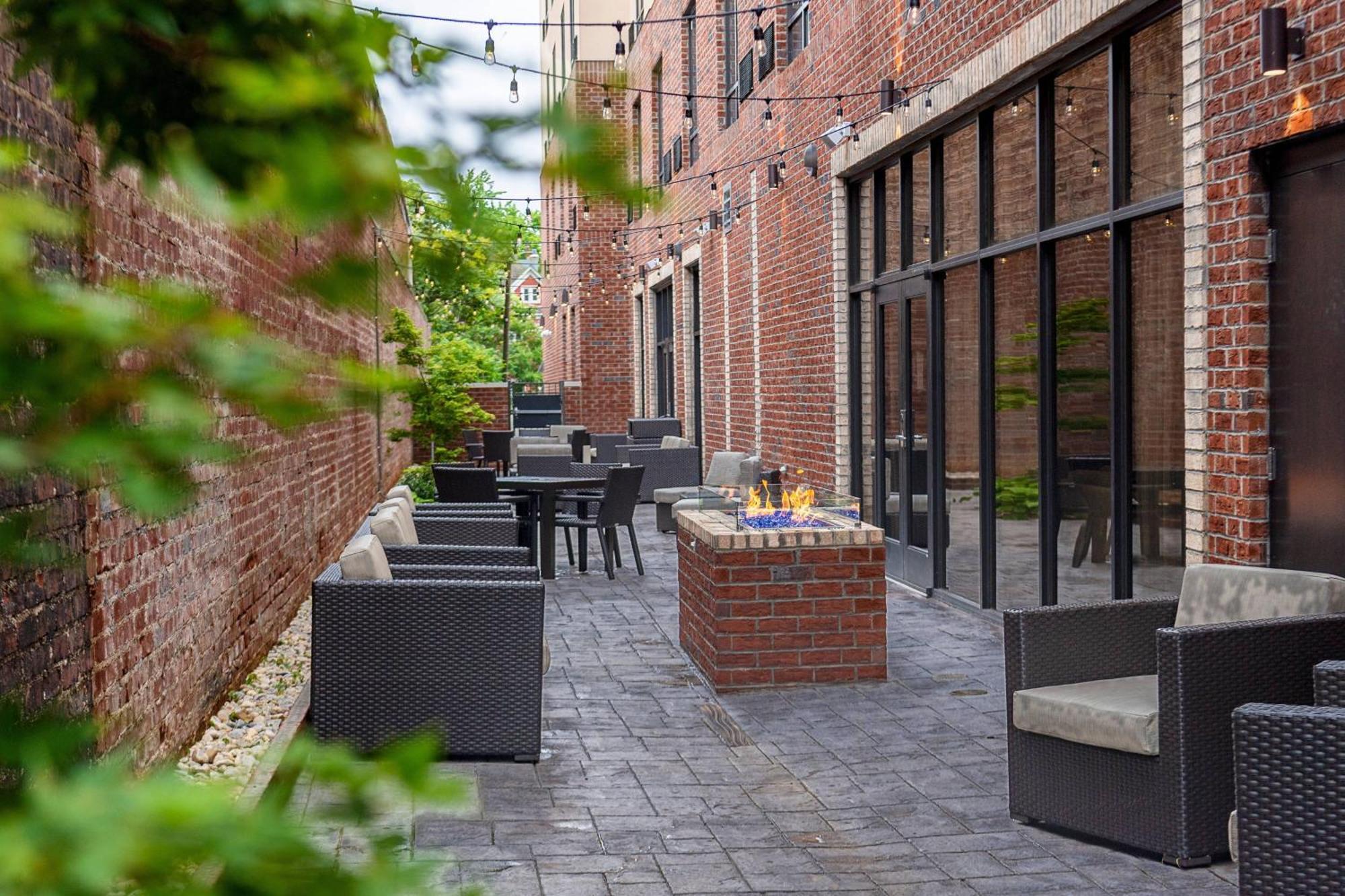 Courtyard Winston-Salem Downtown Ξενοδοχείο Εξωτερικό φωτογραφία